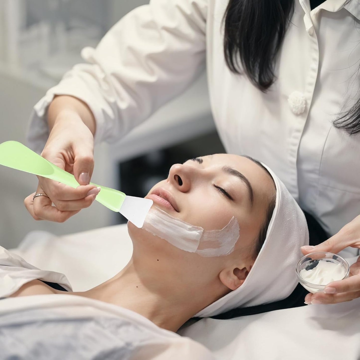 5 Pcs Silicone Face Mask Applicator,Face Mask Spatula,Reusable Double-End Faces Masks Brush Washable Beauty Spatula Comestic Tools for Clay,Cream,Gel,and Mud Facial Masks,Soft Smoothing