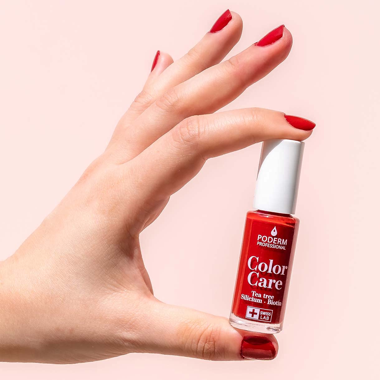 PODERM - nail Polish – Enriched with Tea Tree – Improves nail appearance – Ingredients Natural/Vegan - foot/hand - Swiss Made (Red allure)