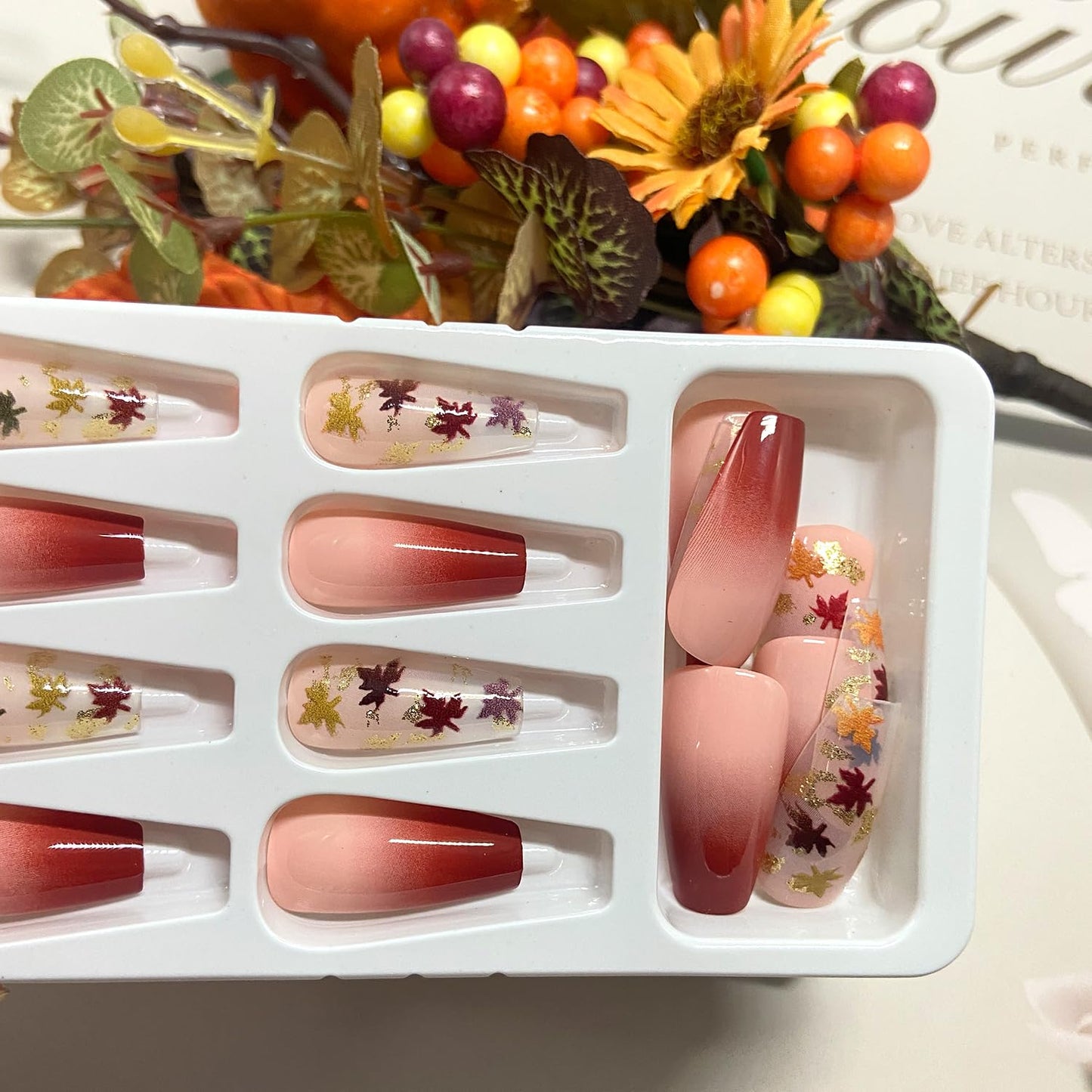 Fall Press on Nails Maple Leaf Sequins Fake Nails Thanksgiving Gradient Long Coffin Nail Glossy Autumn Maple Leaves Acrylic Glue on Nail for Women DIY Manicure