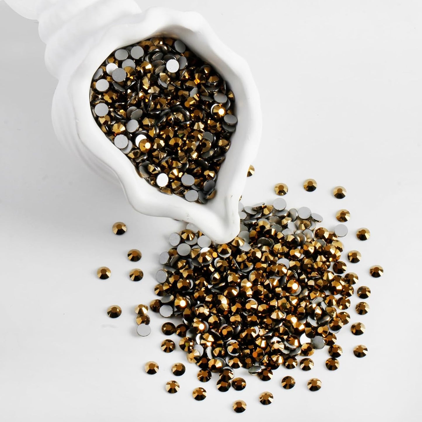 2000 PCS SS20 Flatback Rhinestones,12-Facet Diamond-Cut Glass Gems for Nail Art,Clothing,DIY Crafts,Glue-On Decoration Stones with Silver Backing,Aurum