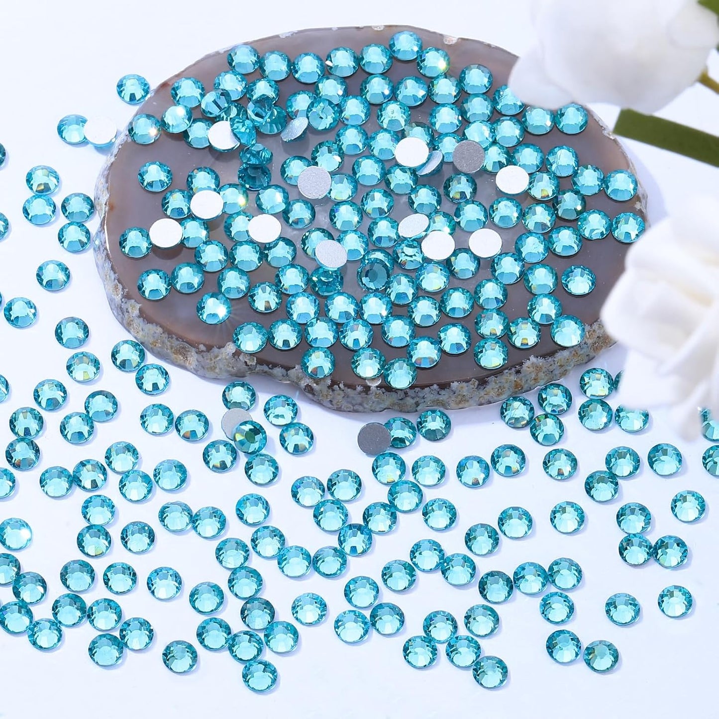 Aquamarine Flatback Rhinestones, Glass Rhinestones for Nail Art and Craft, Glue Fix, Loose Crystal Gemstones(Aquamarine, SS16, 2880pcs, 3.8-4.0mm)