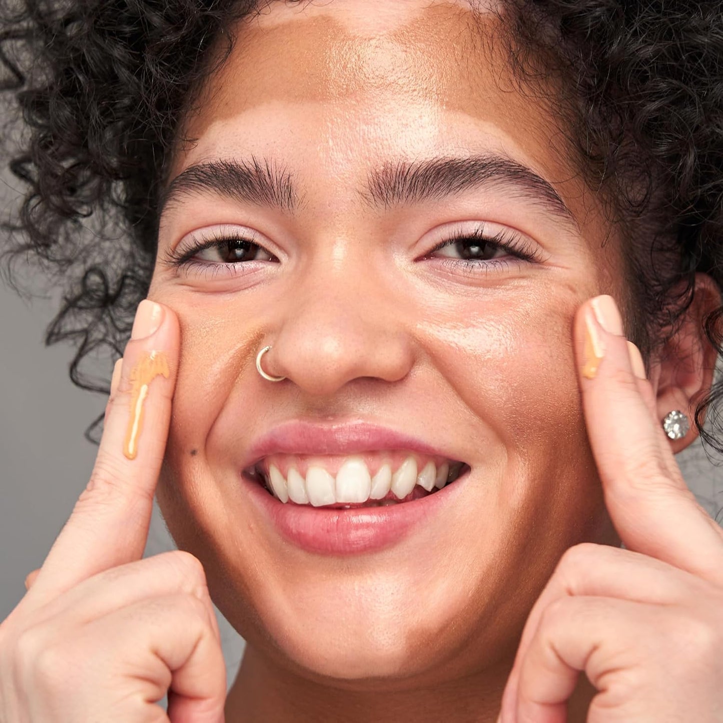 Indie Lee Hints SPF 50 Primer - Tinted Face Primer with Niacinamide, Non-Nano Zinc Oxide & Allantoin - Soothes Redness, Evens Tone, Primes Skin for Makeup - Paraben-Free Skin Care Products (40ml)